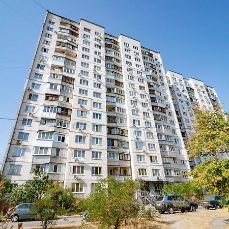 Kvartirkoff Na Obolonskiy Prospekt 9 Kiev Esterno foto